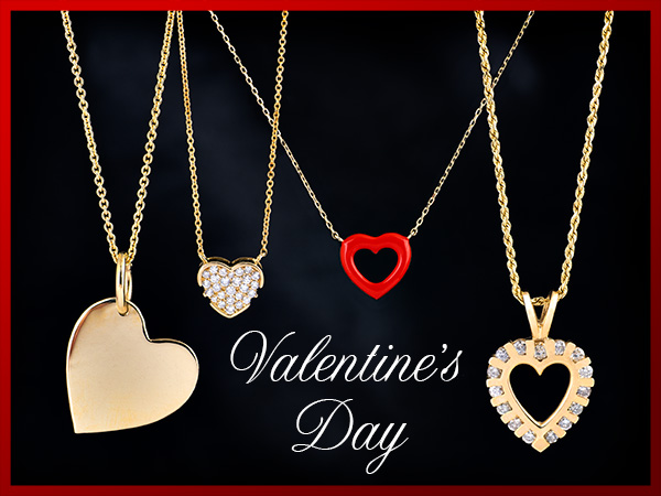 Four heart pendants in yellow gold hanging side by side