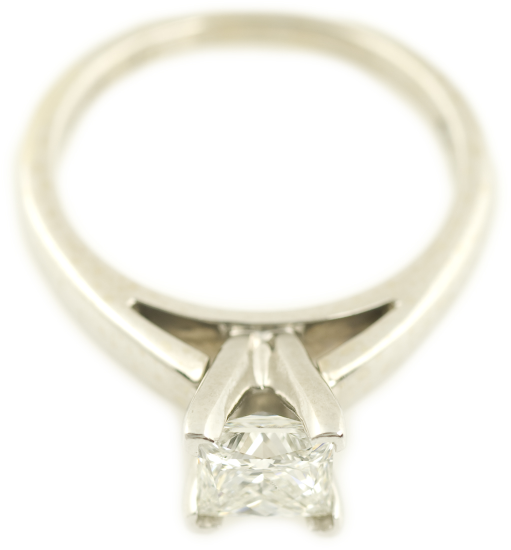 Leo Princess Cut Diamond Cathedral Solitare Engagement Ring