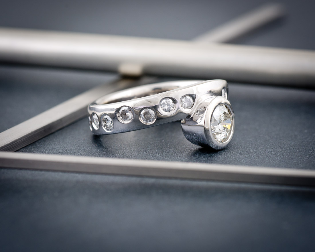 Men's Brush Center Beveled Line Edges Wedding Ring in White Gold 10K 6mm  Size 10 | MADANI Rings