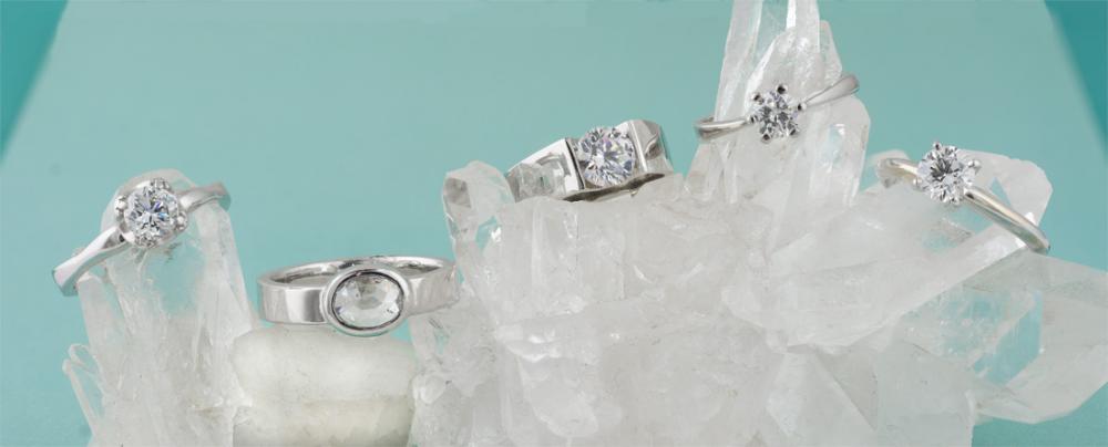 Diamond engagement ring setting styles