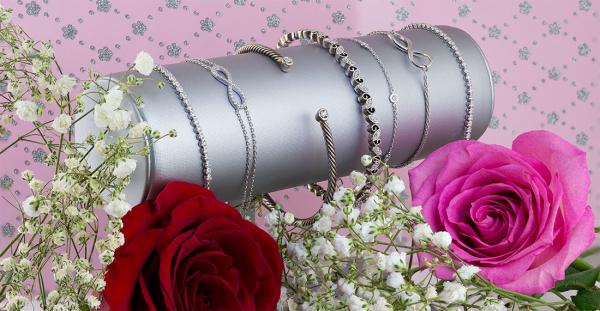 Bracelets Valentines Day jewelry gifts