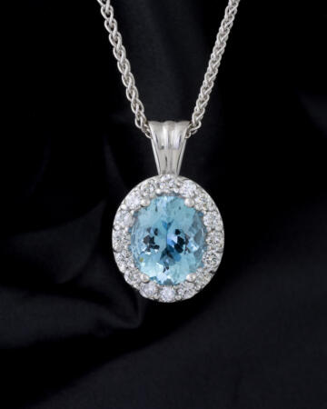 aquamarine diamond pendant front angle