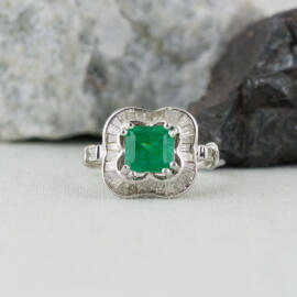 fancy background square emerald baguette halo front view