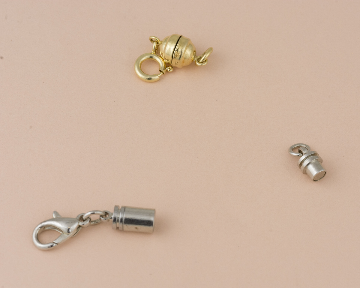 Types of Jewelry Clasps : How Is a Lobster Like a Fish Hook? : Arden  Jewelers