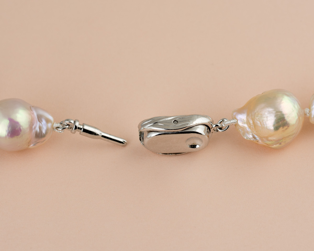 Types of Jewelry Clasps : How Is a Lobster Like a Fish Hook? : Arden  Jewelers