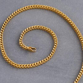 A yellow gold franco chain in a spiral