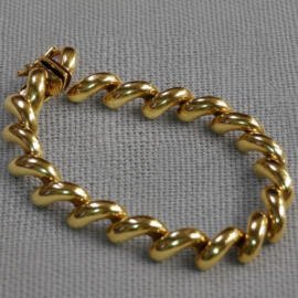 A yellow gold San Marco chain